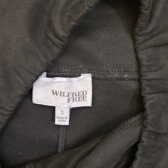 Aritzia “suede” leggings size S - Picture 2 of 4